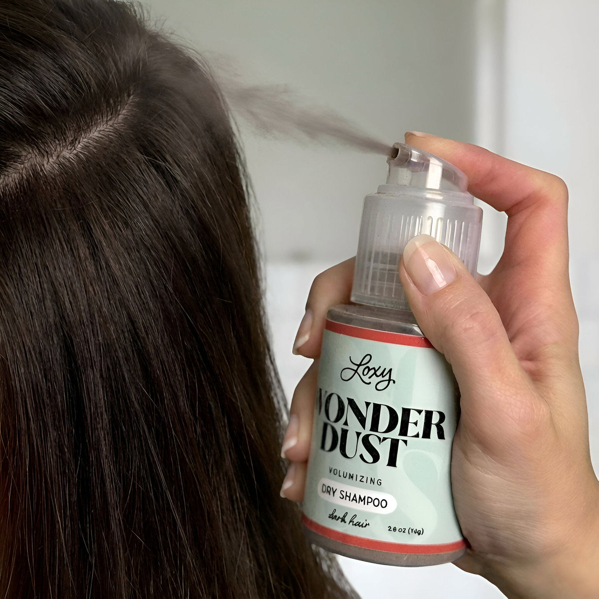 Wonder Dust Dry Shampoo: Oil-Absorbing, Volumizing Powder for Light, Brown & Dark Hair